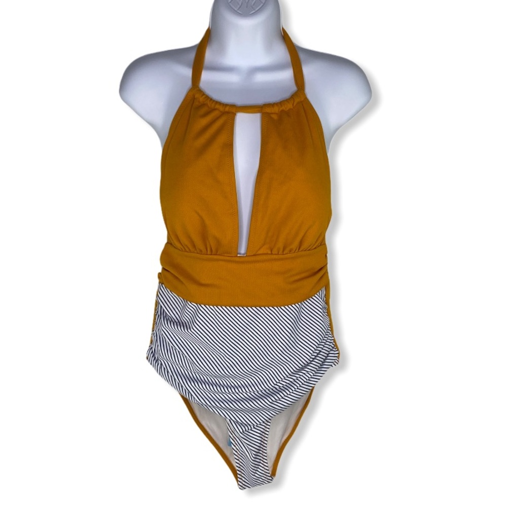 Cupshe one piece halter swimsuit